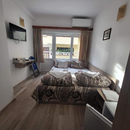 Guest Rooms Kostovi เนเซบาร์ ภายนอก รูปภาพ