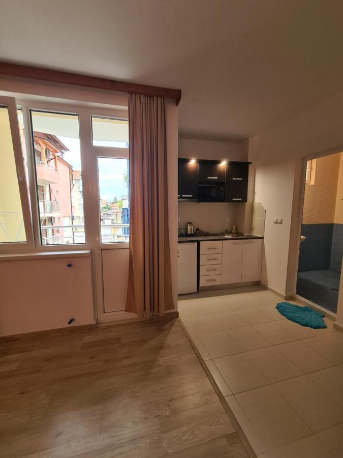Guest Rooms Kostovi เนเซบาร์ ภายนอก รูปภาพ
