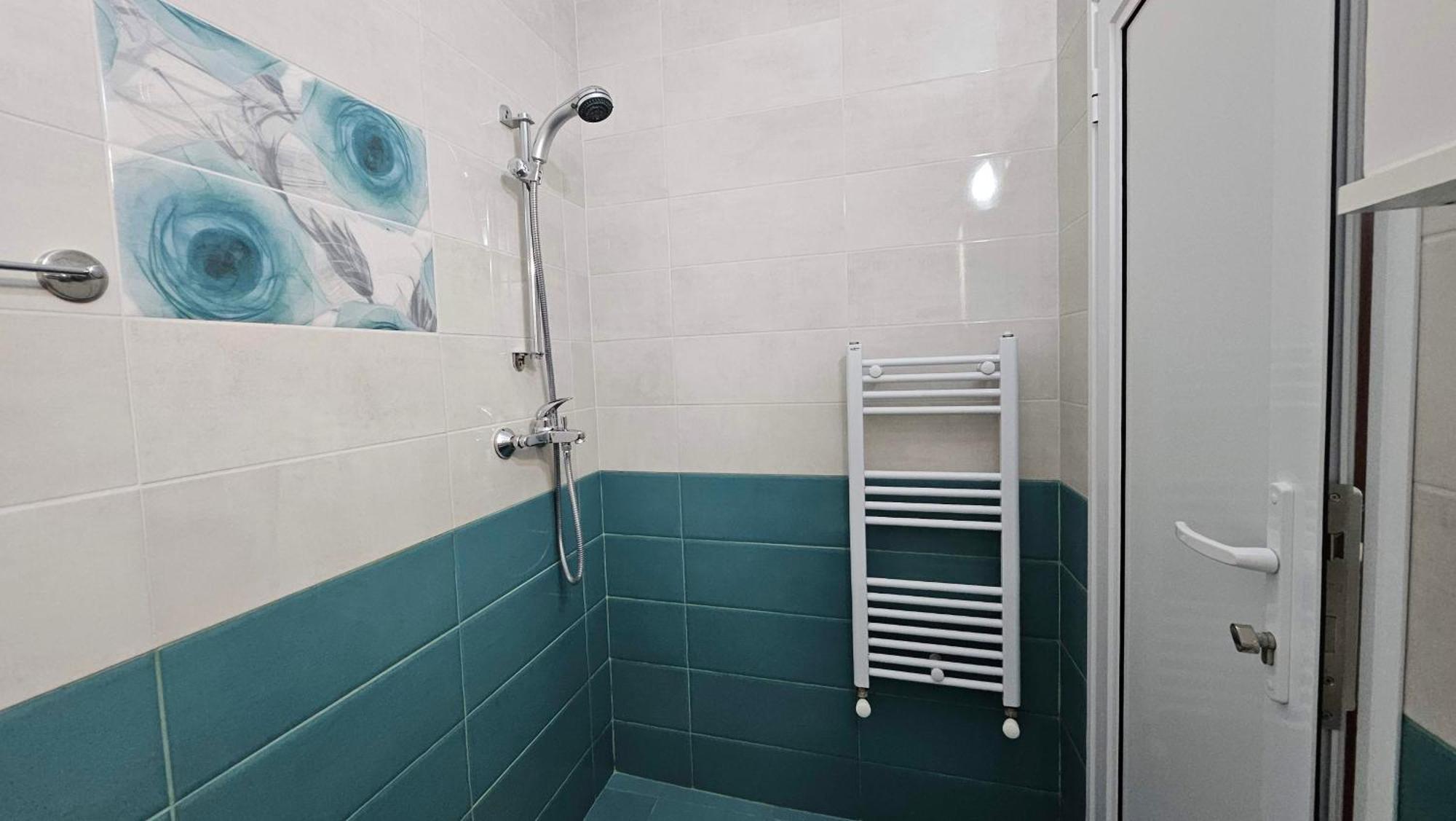 Guest Rooms Kostovi เนเซบาร์ ภายนอก รูปภาพ
